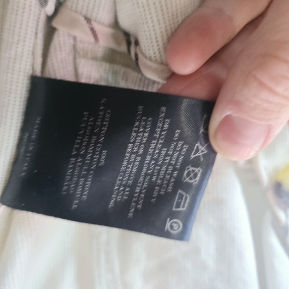 Burberry Belted Jacket - Picture 13 of 13